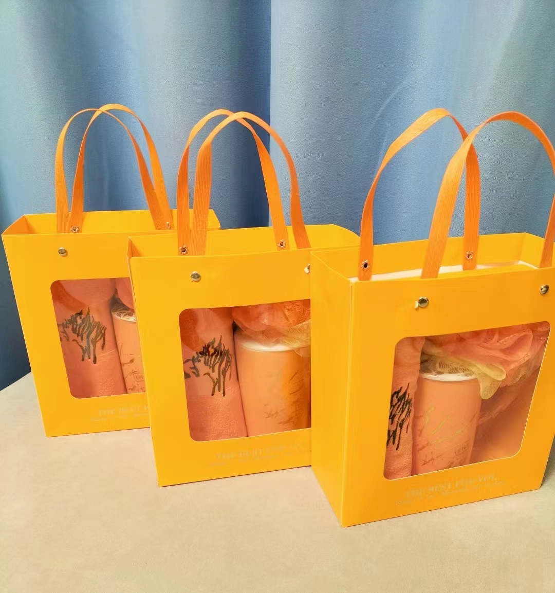【京选礼品】进店礼品   毛巾+浴花+杯子礼盒